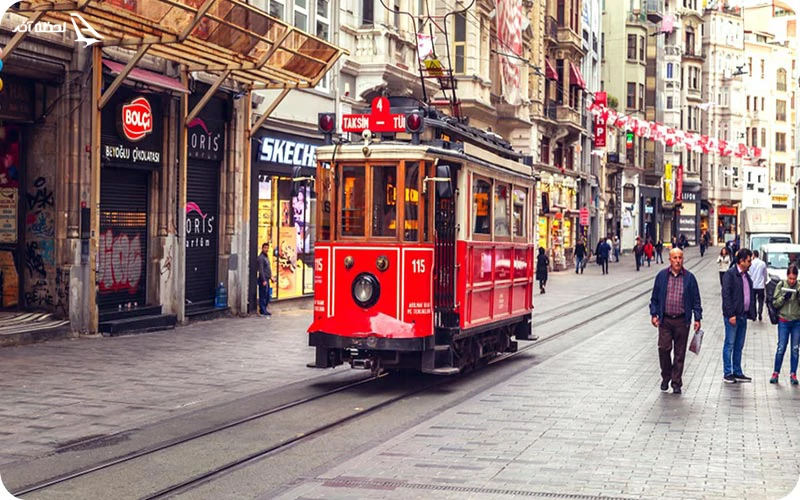 خیابان استقلال و میدان تکسیم خیابان استقلال و میدان تکسیم؛ قدمزدن در یکی از شلوغترین و پرهیجانترین نقاط استانبول