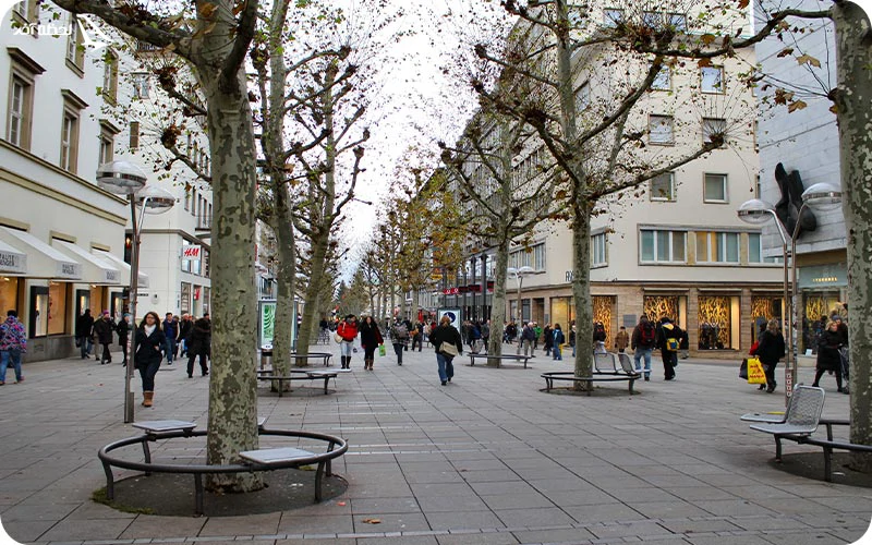 خیابان کونینگ اشتراسه؛ خیابانی زیبا و شگفت‌انگیز