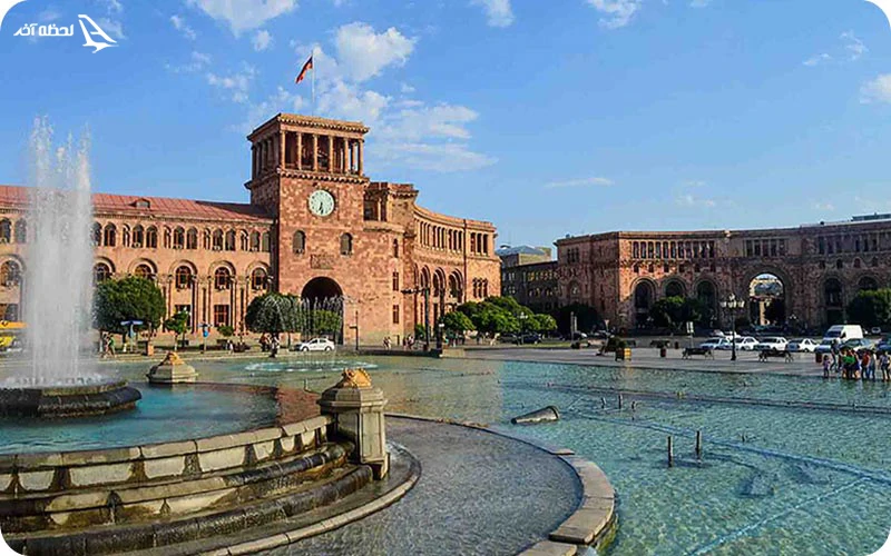 روز اول؛ سفر خود را با بازدید از میدان جمهوری آغاز کنید روز اول؛ سفر خود را با بازدید از میدان جمهوری آغاز کنید