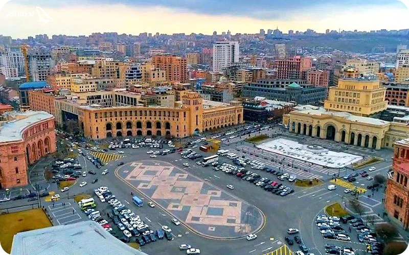 روز اول؛ مراسم آشنایی با میدان جمهوری روز اول؛ مراسم آشنایی با میدان جمهوری