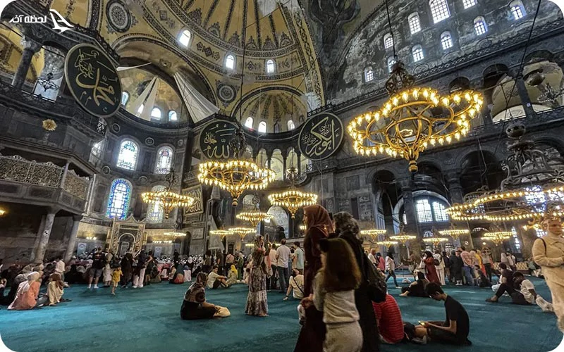 روز دوم؛ از معروف‌ترین مسجد استانبول دیدن کنید