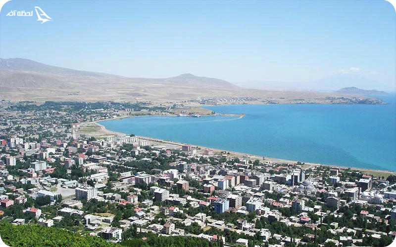 روز سوم؛ همراهی با اتوبوسهای vip از وان به تاتوان روز سوم؛ همراهی با اتوبوسهای vip از وان به تاتوان