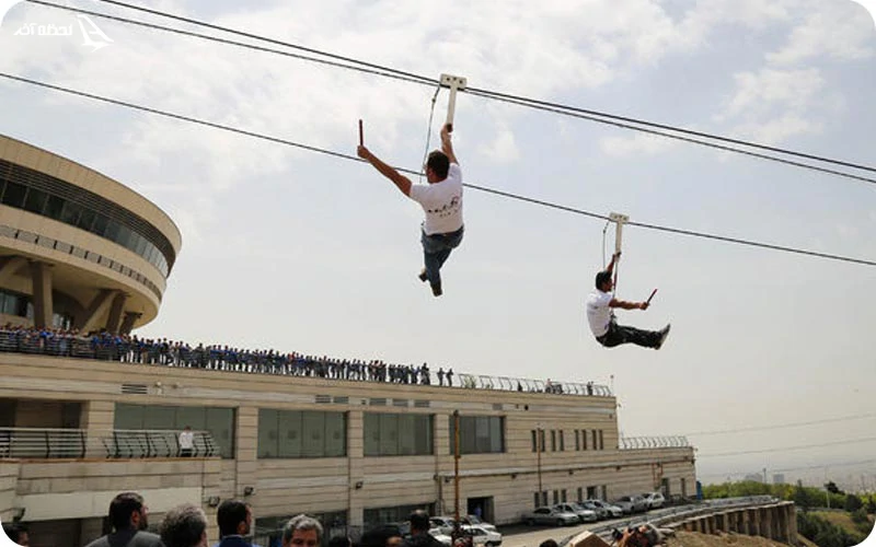 پروازی هیجانانگیز با زیپ لاین برج میلاد زیپ لاین برج میلاد