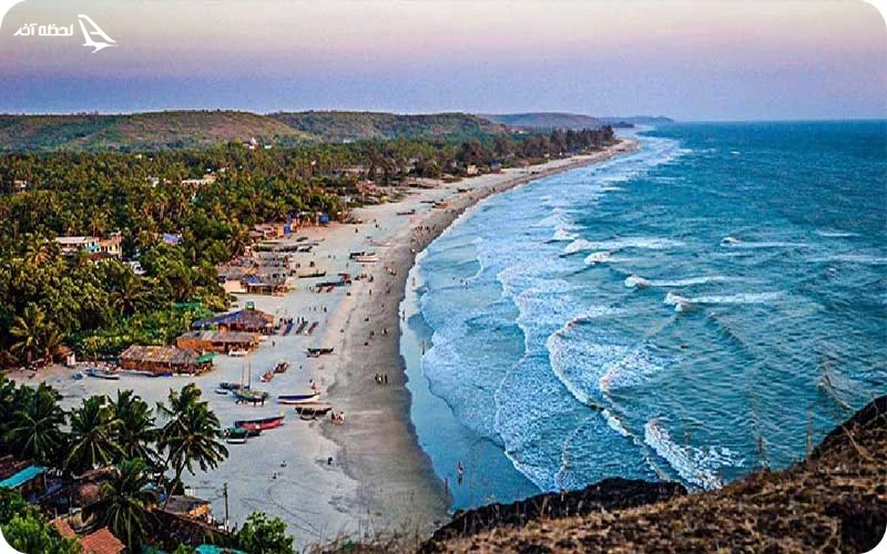 ساحل بورک و برگزاری کنسرت های تابستانه ساحل بورک؛ در مجاورت یک خلیج کوچک