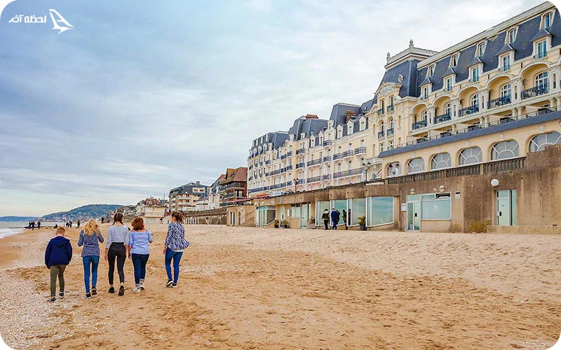 ساحل کابورگ (Cabourg)؛ ساحلی در دل ساختمان‌های  قدیمی