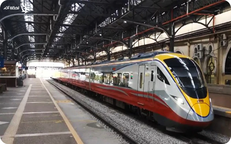 سفر با قطار و لذت بردن از زیبایی‌های مسحورکننده آن