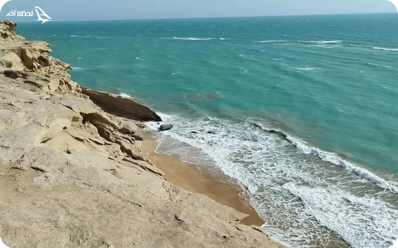 بازدید از زیباترین ساحل صخره‌ای هرمزگان