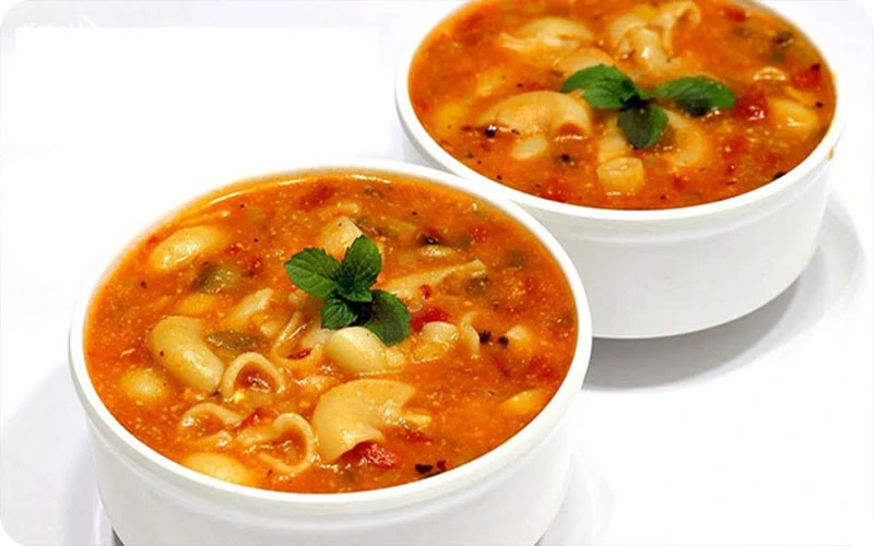 سوپی یکی از غذاهای تایلندی سوپی