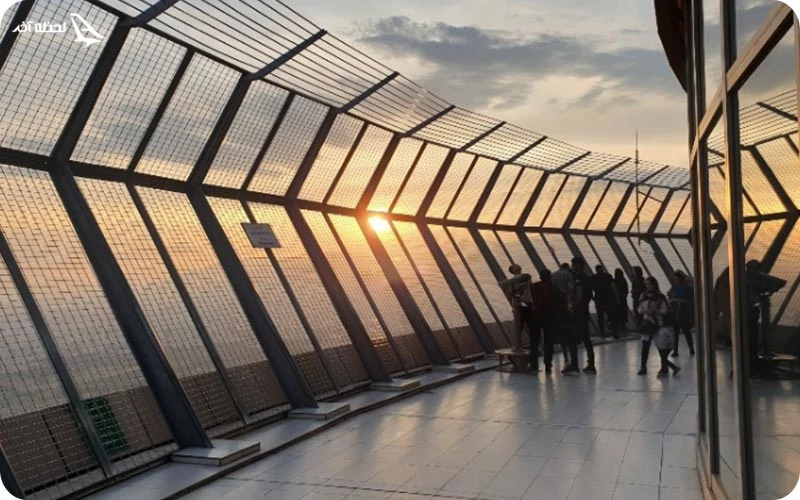 سکوی پیادهروی یا Edge Walking برج میلاد سکوی پیادهروی یا Edge Walking برج میلاد