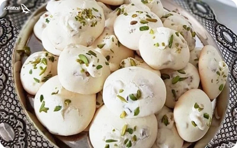 آشنایی با شیرینی پیچ انگشتی یا پفک گردویی تبریز شیرینی پیچ انگشتی یا پفک گردویی