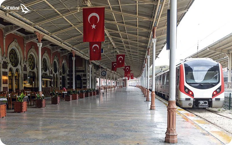 مسیر ریلی مستقیمی بین این دو شهر وجود ندارد فاصله وان تا استانبول با قطار