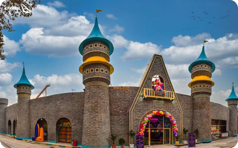 قلعه سحرآمیز پارک ارم قلعه سحرآمیز؛ فضایی سرپوشیده با حدود 120 بازی مختلف