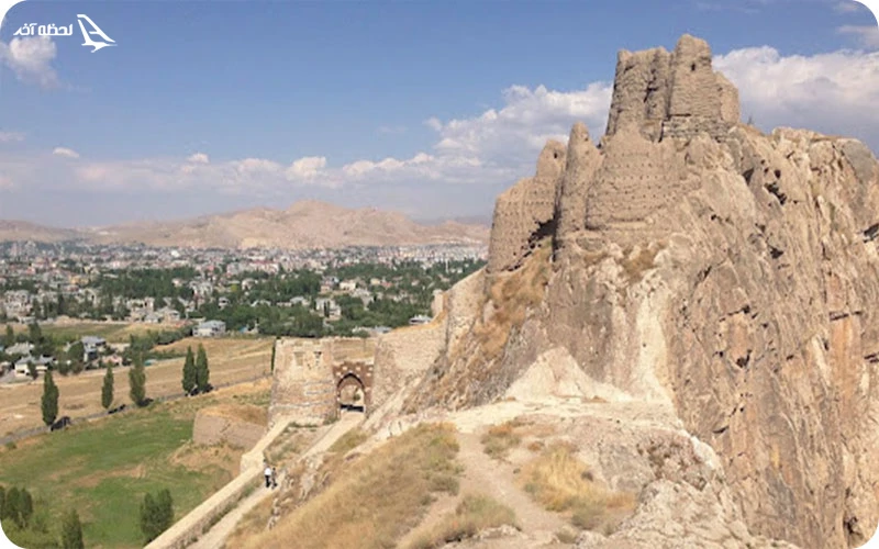 قلعه وان؛ میراثی باستانی با چشم‌اندازی بی‌نظیر