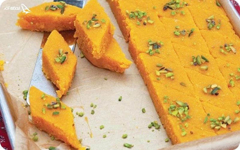 لوز زعفرانی یکی از شیرینی های سنتی تبریز  لوز زعفرانی تبریز