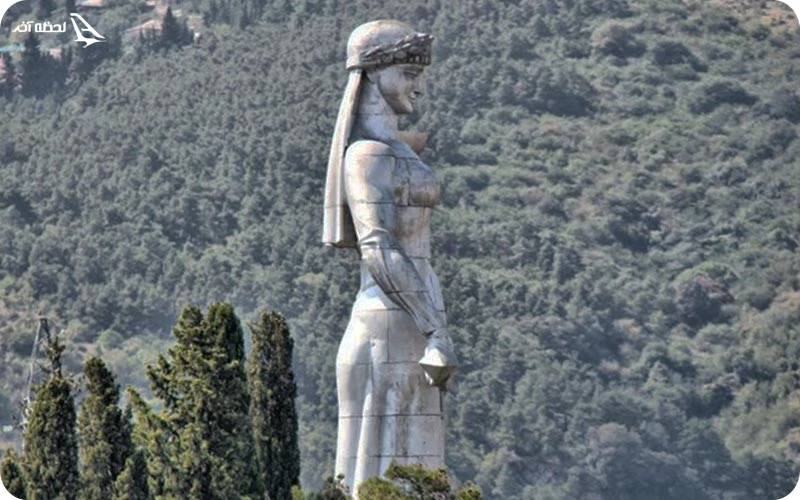 مجسمه مادر گرجستان