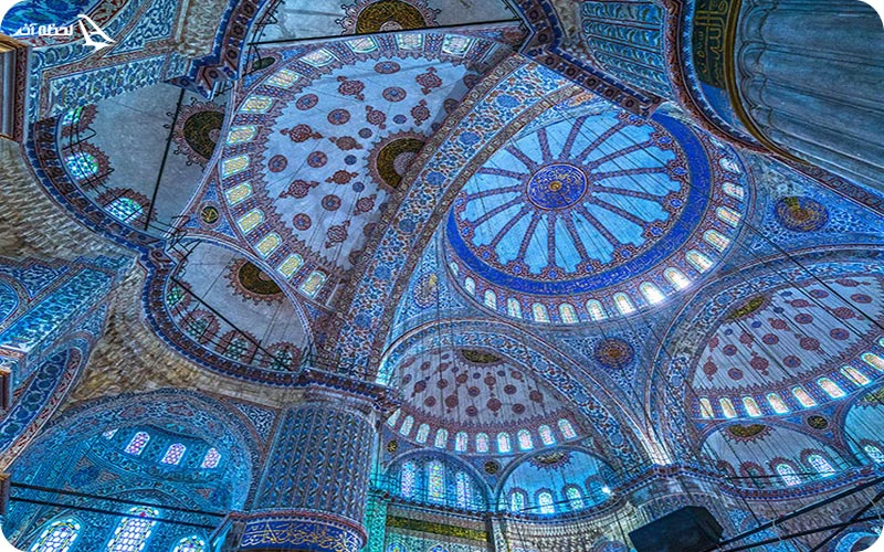 مسجد آبی یا سلطان احمد مسجد آبی یا سلطان احمد؛ جواهر تاریخی با کاشیهای آبیرنگ