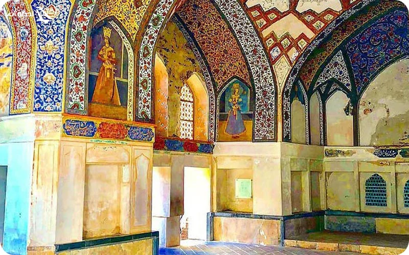 جزئیات معماری حمام فین معماری حمام فین؛ شاهکاری تاریخی در دل اصفهان