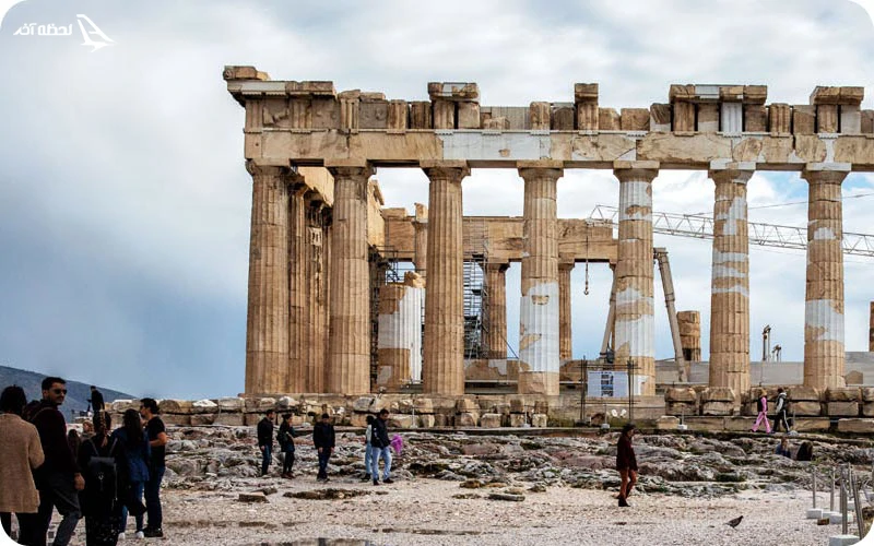 سازه آکروپولیس بر فراز تپهای سنگی معماری آکروپولیس