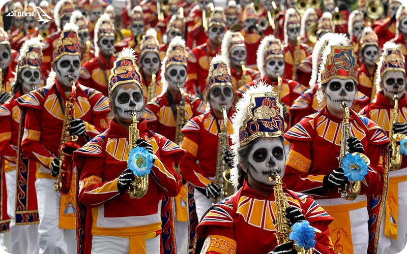 در رژه مردگان مکزیکو سیتی شرکت کنید در رژه مردگان مکزیکو سیتی شرکت کنید
