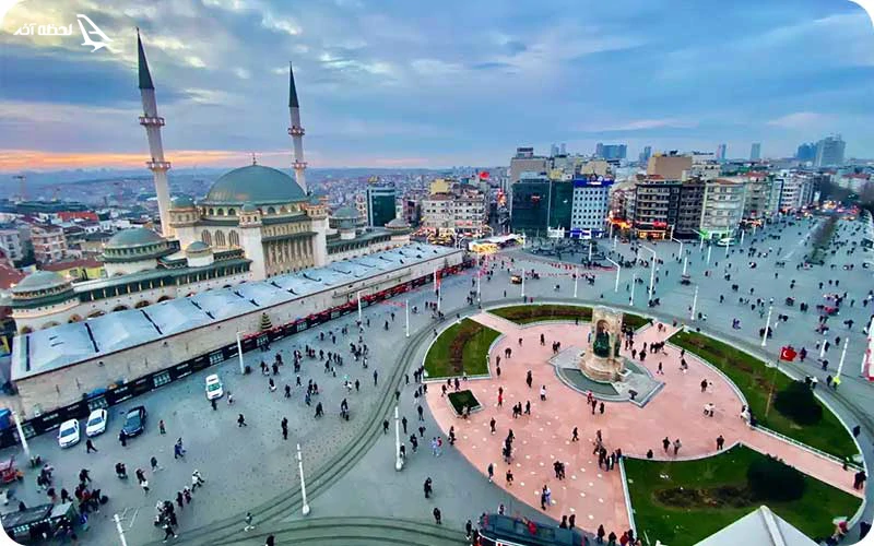 میدان تکسیم؛ مراکز خرید، هتل‌ها و رستوران‌های متنوع