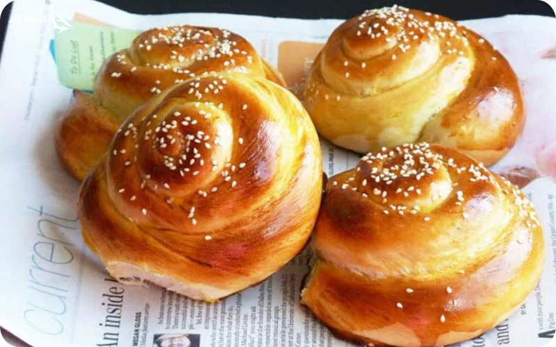 نان زنجبیلی | این نان خوشمزه، یکی از بهترین نانهای شهر تبریز  نان زنجبیلی یکی از شیرینی های تبریز