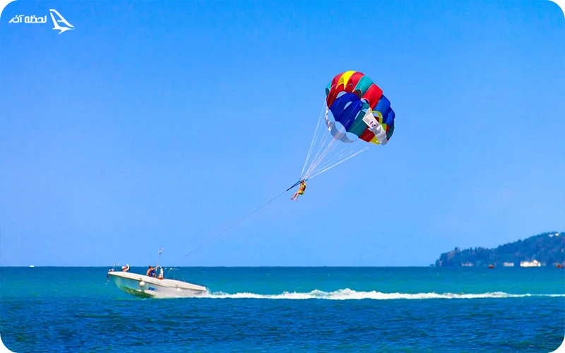 پاراسل پاراسل؛ پرواز بر روی آب