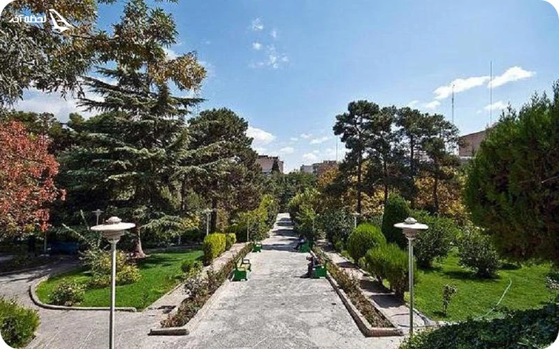 پارک ساعی؛ باغی زیبا در دل خیابان ولیعصر