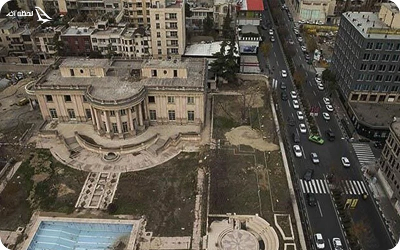 پارکینگ بسیار بزرگ؛ راحتی برای همه