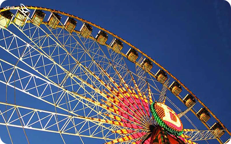 چرخ فلک پارک ارم تهران چرخ فلک پارک ارم تهران؛ لحظاتی آرام در ارتفاعات پایتخت
