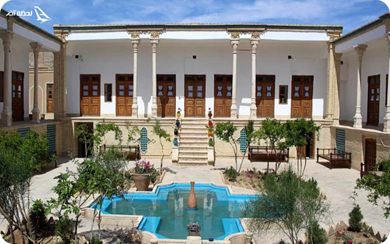 خانه تاریخی یزدان پناه در قم خانه تاریخی یزدان پناه؛ تاریخ باشکوه و معماری سنتی