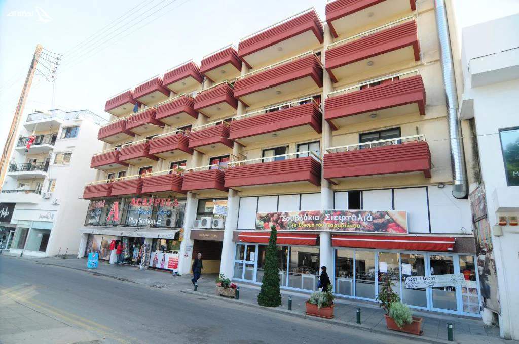 نمای بیرونی هتل Petalmo City