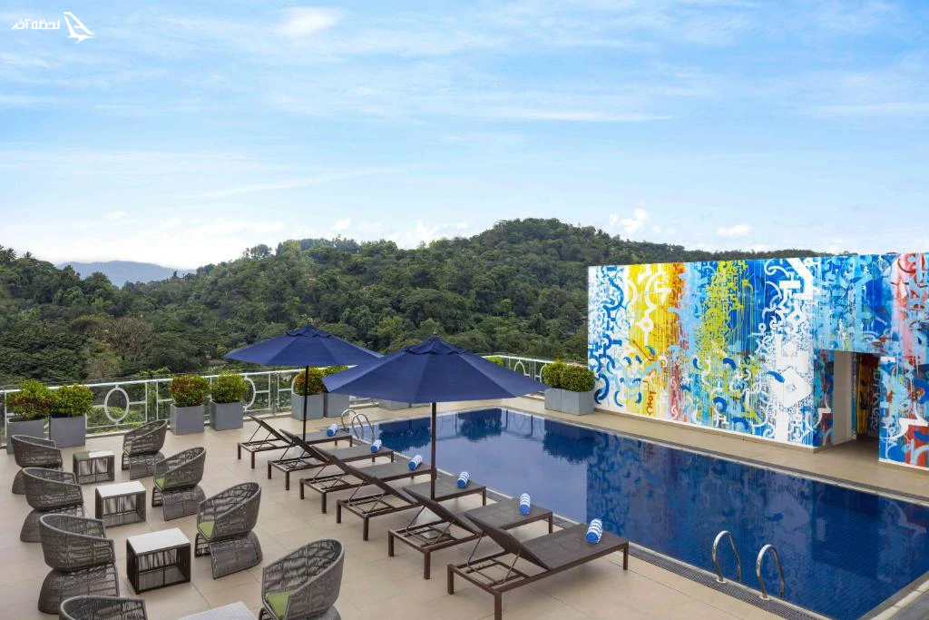 استخر هتل Radisson Kandy