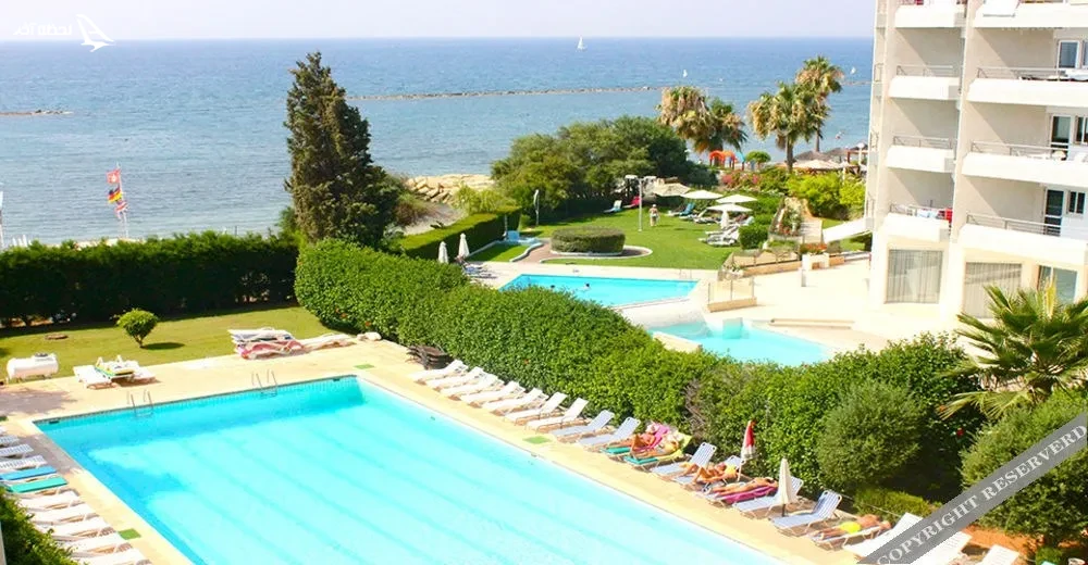 استخر هتل آپارتمان River beach apartments