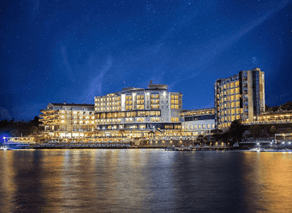 Hotel Charisma De Luxe