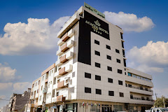Hotel acacia Leaf