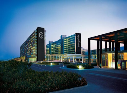 Hotel Nirvana Cosmopolitan