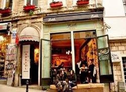 Hotel World House Hostel