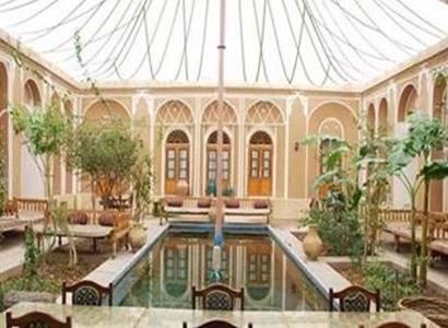 هتل سنتی کهن کاشانه