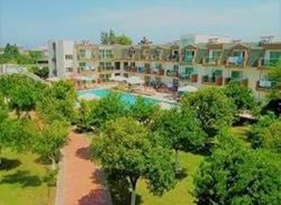Hotel Monna Roza Garden Resort