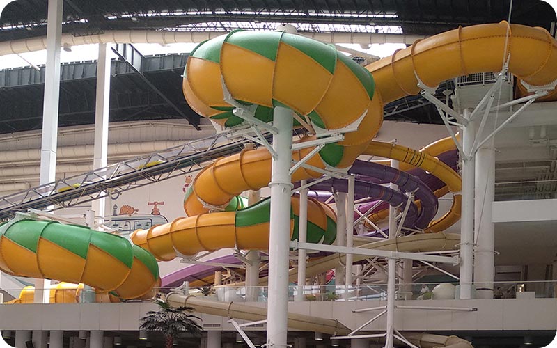 گالری عکسهای اوپارک تهران: دنیای رنگارنگ آبی