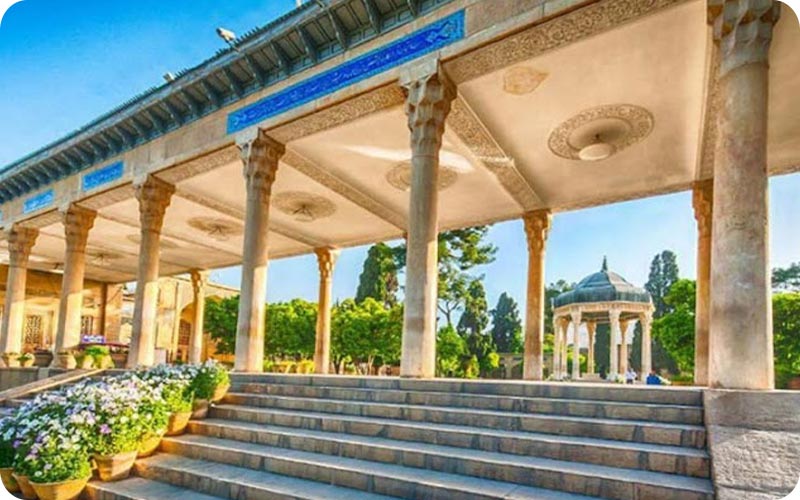 عکس‌هایی از معماری آرامگاه حافظ شیرازی	
