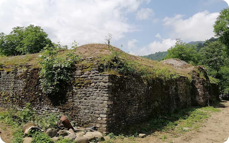 نشانی از سیاهکل: تصاویری از کاروانسرای تی تی