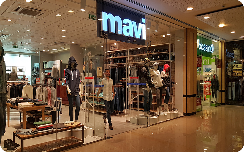 زیبایی و جذابیت مرکز خرید دامون کیش