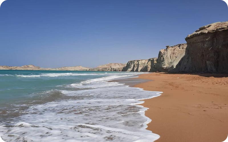 سفری به ساحل زیبای پارسیان در هرمزگان
