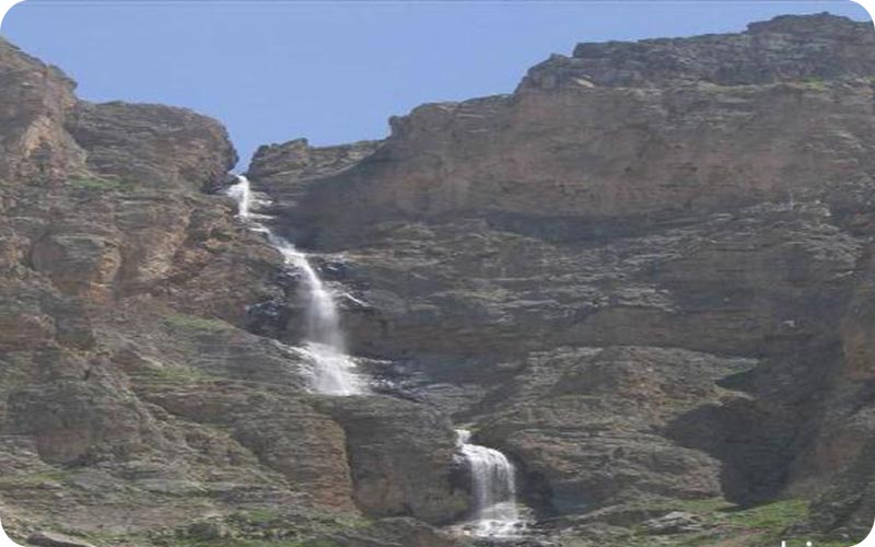 آبشار هریجان، نگینی در دل کوهستان