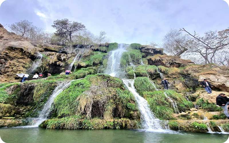 زیبایی مسحور کننده آبشار نیاسر کاشان