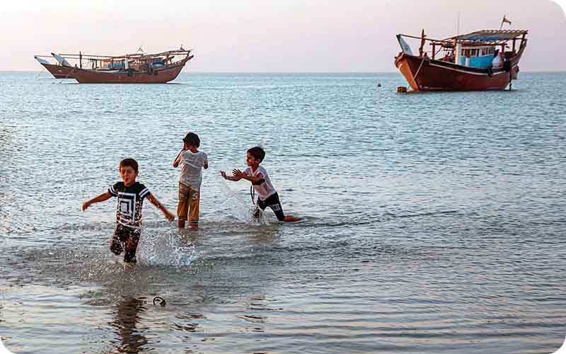 شنا در آب های نیلگون جزیره شیف