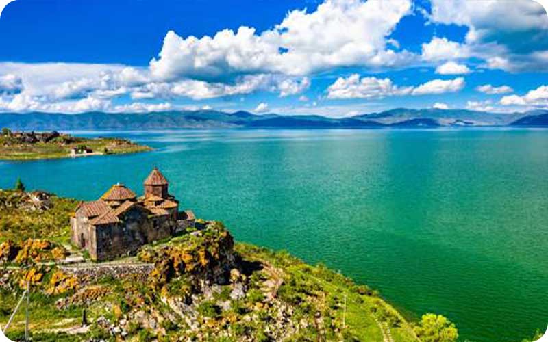 زیبایی دریاچه سوان