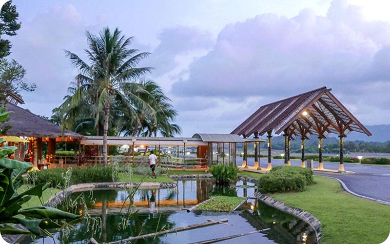 فرودگاه سامویی: ترکیب طبیعت و معماری منحصربهفرد