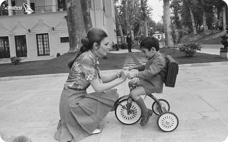 عکس های شاه و فرح در کاخ سعد آباد